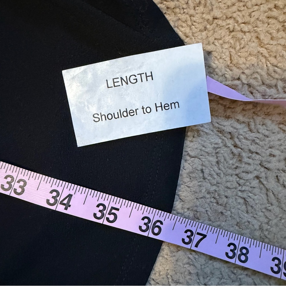 H&M | Short Sleeve V Neck Black Slits On Sides Women's Size 4X - Picture 8 of 8